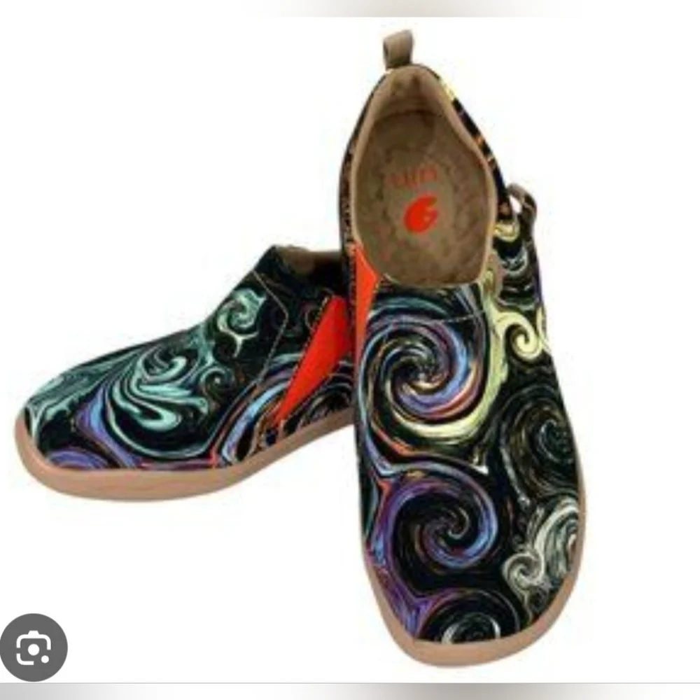 UIN Women's Art Painted Travel Shoes, in the "Starry Night Swirl" Size 9 - Picture 10 of 11